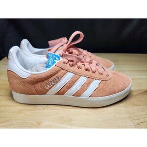 Gazelle adidas size 4